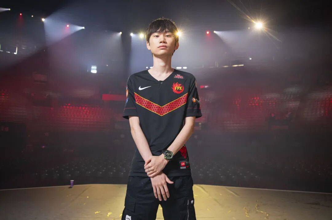 FLY鏖战TSM,Doinb单局斩获MVP宿命之战淘汰赛,技惊四座 FLY鏖战TSM,Doinb单局斩获MVP宿命之战淘汰赛,技惊四座